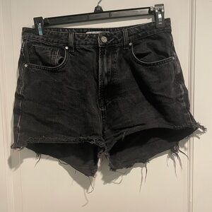 Zara denim shorts in great condition
